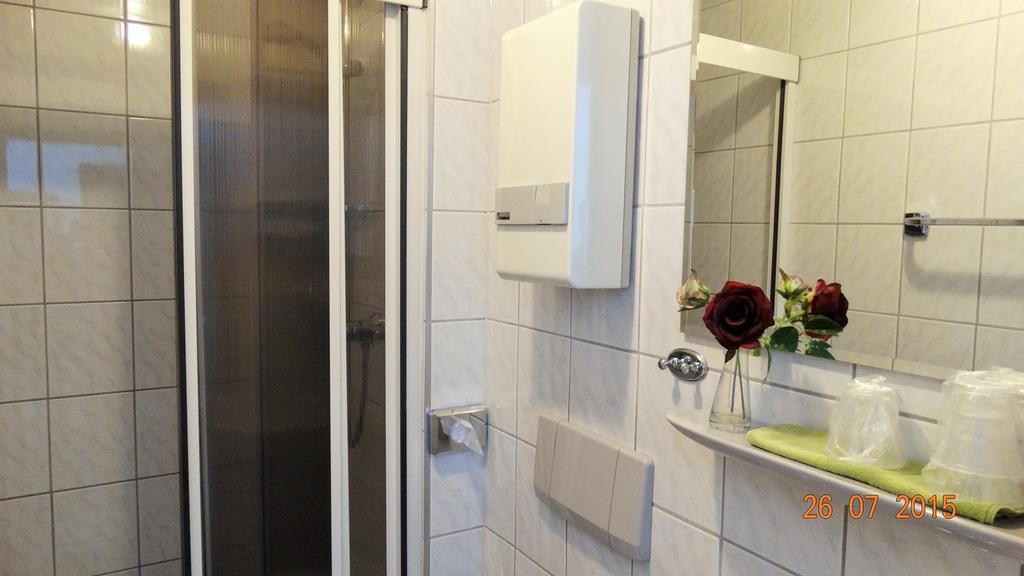 Hotel & Restaurant Arnoldusklause Düren - Eifel 객실 사진