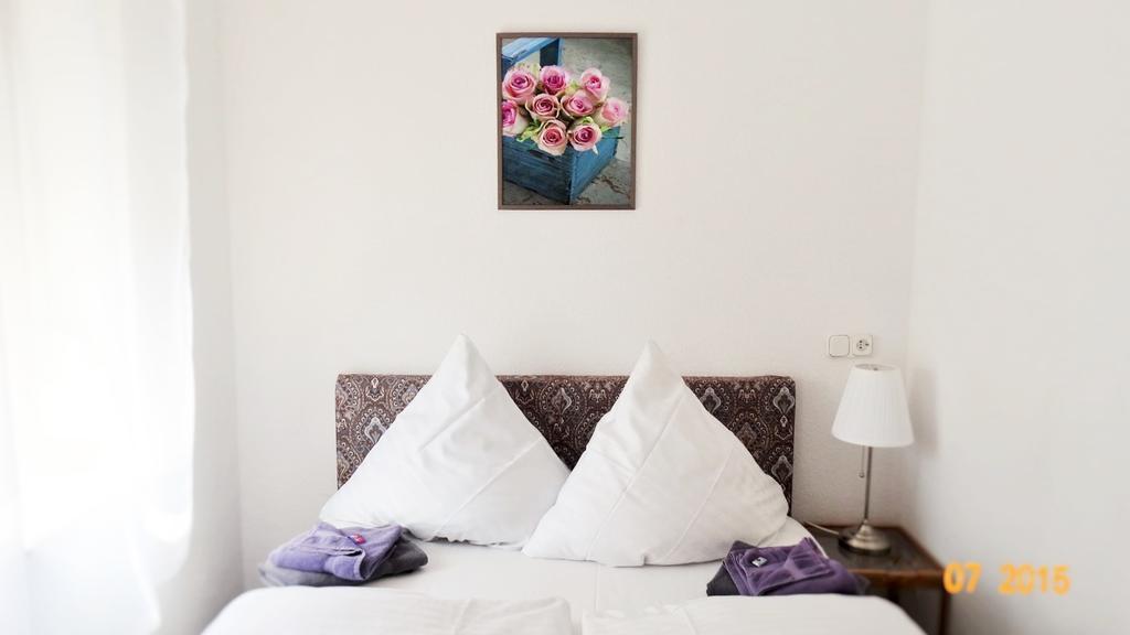 Hotel & Restaurant Arnoldusklause Düren - Eifel 객실 사진